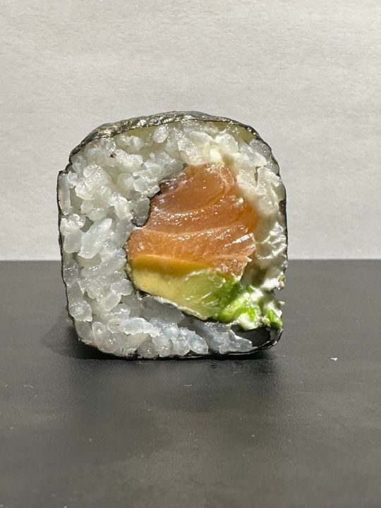 futimaki-salmone-eight-sushi-poke-lugano.jpg